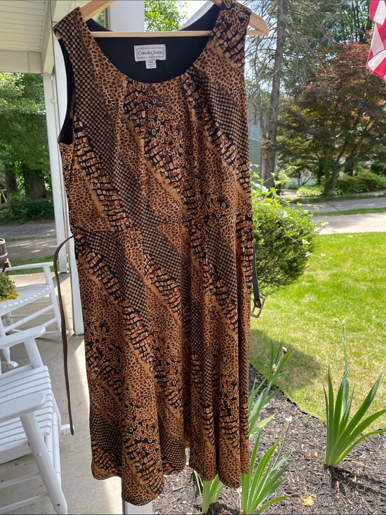 Chelsea Suite Dresses & Skirts - Flattering Chelsea Suite Brown Leopard-Print Midi Dress with Waist Tie belt